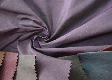Garn - gefärbter Polyester-Gedächtnis-Gewebe-glatter Oberflächenpsychiater - beständig
