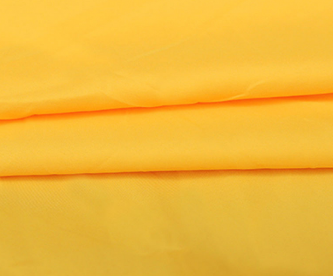 Kundenspezifisches Polyester-Kleiderfutter-Gewebe, Ausdehnungs-Futter-Gewebe 100% des Polyester-210T durch das Yard