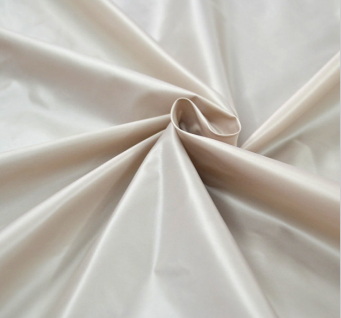 Polyester-Taft-Gewebe 100% 420T 20 * 20D antistatisch für Wäsche